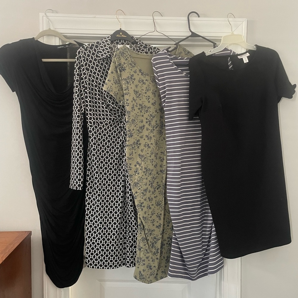 Maternity clothes bundle. Motherhood Maternity and Isabel Maternity. Like new